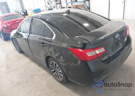 2018 Subaru Legacy 2.5I Premium z USA, uszkodzony, nr VIN 4S3BNAC62J3026860
